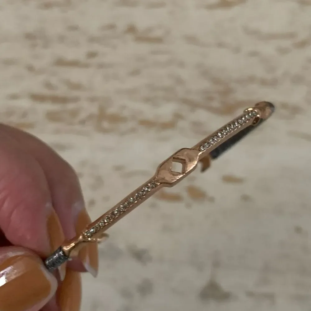 Stella dot rose gold arrow motif “resilience” cuff
